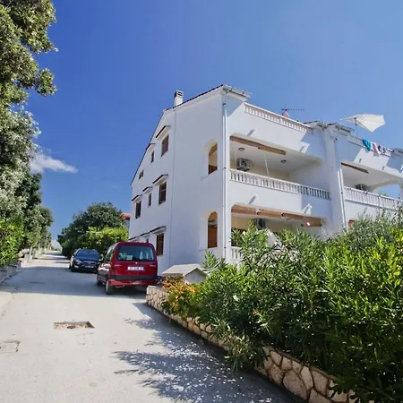 Gostinjska kuća Elia 3*