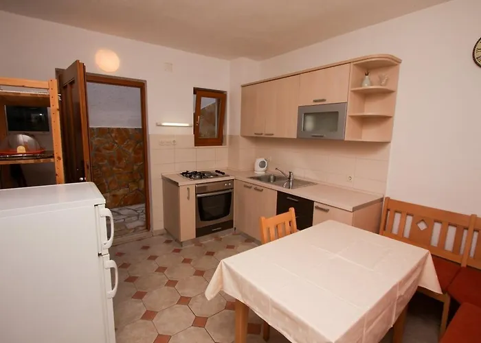 Elia Gostinjska kuća 3*