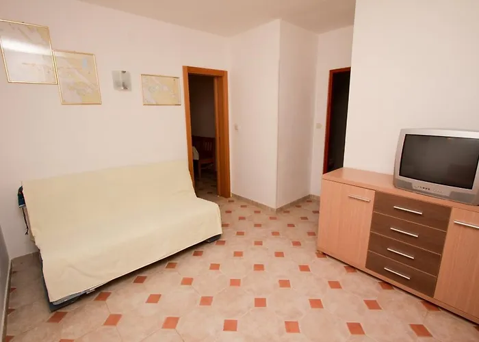 Elia Gostinjska kuća Mandre